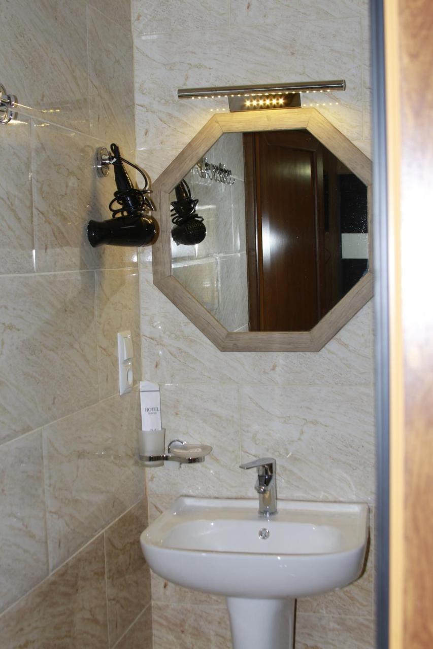 Park Hotel Kutaisi Eksteriør billede