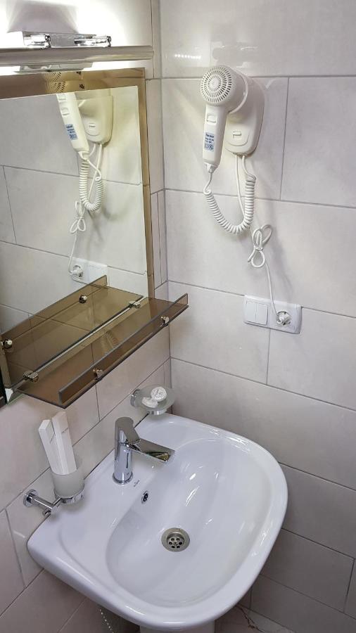 Park Hotel Kutaisi Eksteriør billede